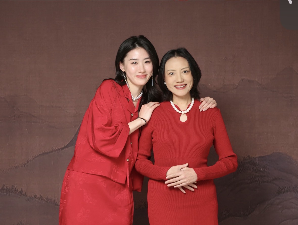 Yongqing and Mom